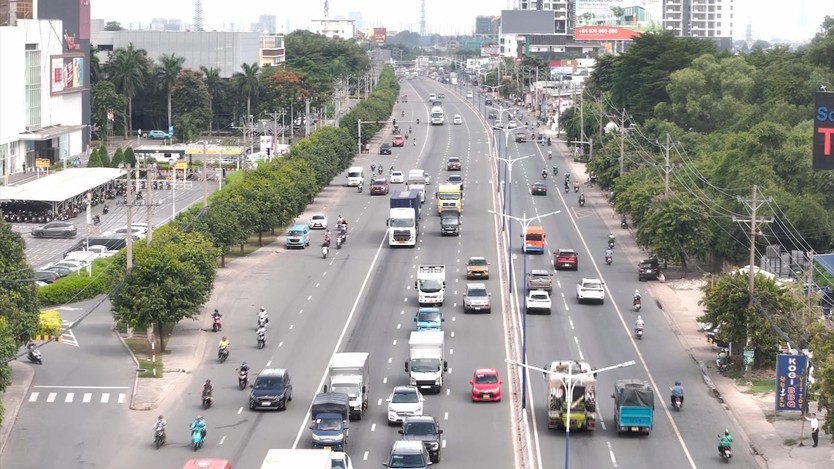 Sáp nhập tạo sóng, đất ven hóa vàng - Ảnh 1.