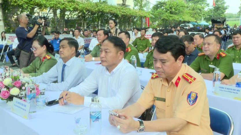 Ký kết quy chế phối hợp đảm bảo an ninh trật tự khu đô thị đại học quốc gia TP.HCM - Ảnh 2.