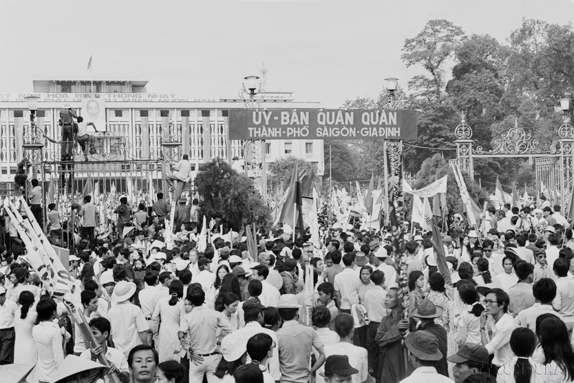 Sở Ngoại vụ TP.HCM - 50 năm tiếp nối tự hào, kiến tạo tương lai- Ảnh 1.
