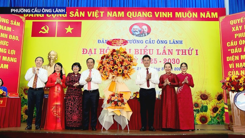 Đại hội đại biểu Đảng bộ phường Cầu Ông Lãnh lần thứ I, nhiệm kỳ 2025 - 2030- Ảnh 1.