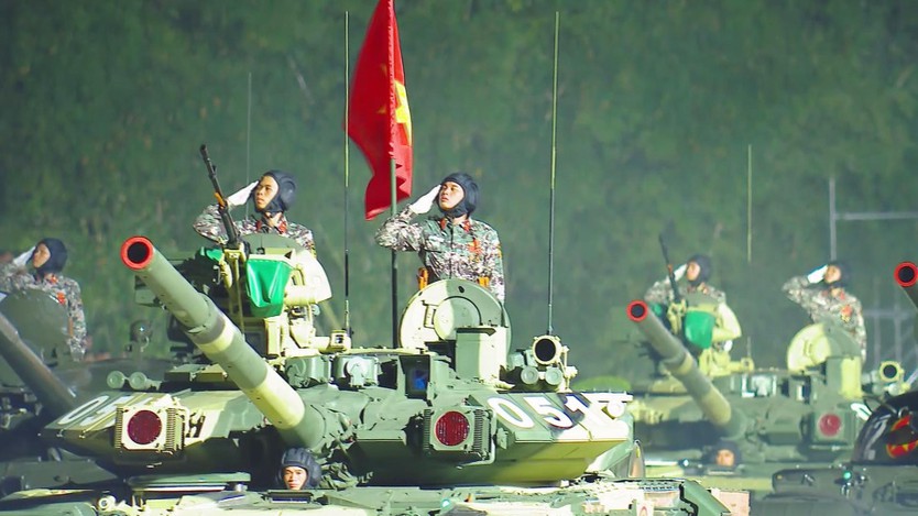Lần đầu tổng hợp luyện diễu binh, diễu hành tại Quảng trường Ba Đình- Ảnh 3.