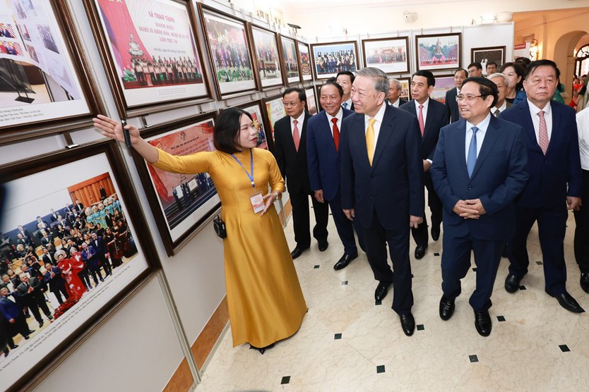 Tổng Bí thư Tô Lâm trao tặng Huân chương Lao động hạng Nhất cho Bộ VH-TT-DL- Ảnh 4.