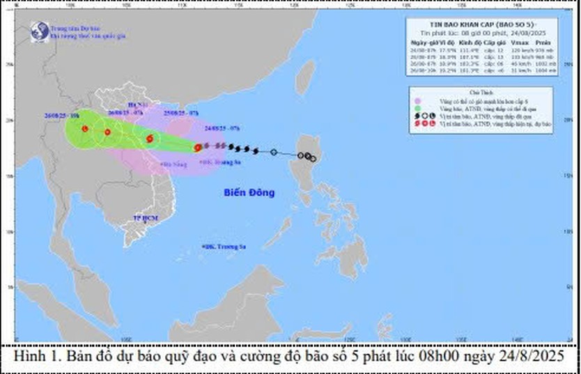Bão giật cấp 15 trên Biển Đông, chỉ còn cách đất liền 600km - Ảnh 2.