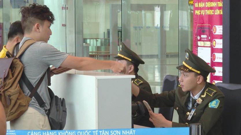 Check in sinh trắc học làm thủ tục bay nhanh, gọn, hành khách hài lòng - Ảnh 4.