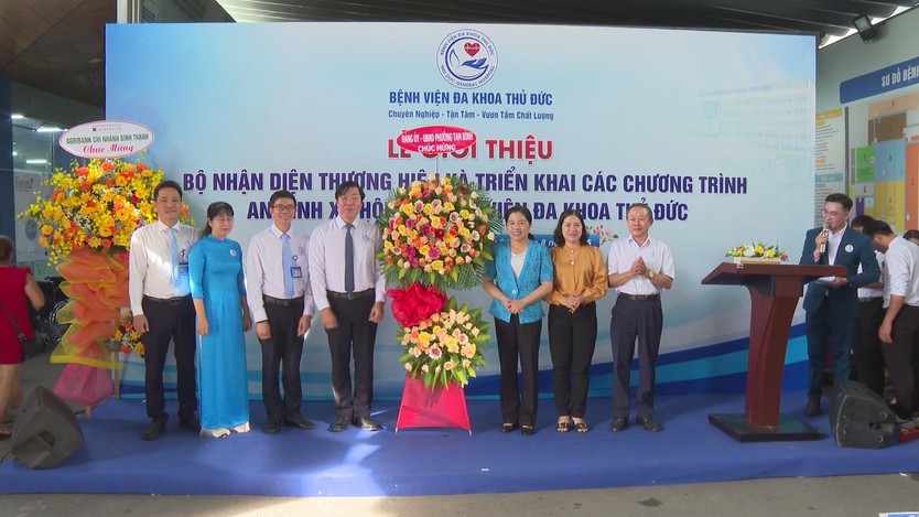 Bệnh viện đa khoa Thủ Đức ra mắt bộ nhận diện mới  - Ảnh 2.