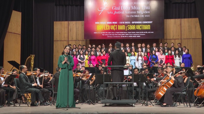 Rực rỡ hành trình 20 năm, Liên hoan nghệ thuật “Giai điệu mùa thu”  - Ảnh 1.
