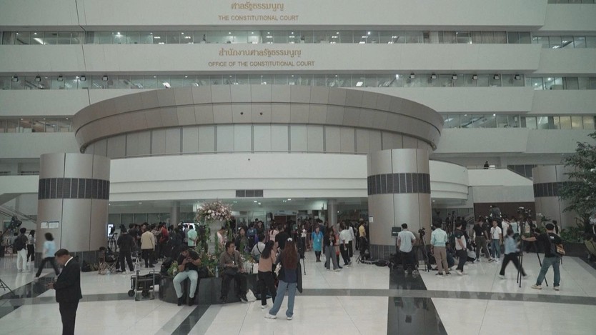 Thủ tướng Thái Lan Paetongtarn Shinawatra bị phế truất sau cuộc gọi gây tranh cãi - Ảnh 6.