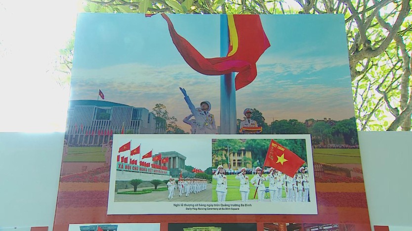 Chiêm ngưỡng 150 bức ảnh, tư liệu quý tại triển lãm ảnh Lăng Bác - Trái tim tổ quốc - Ảnh 1.