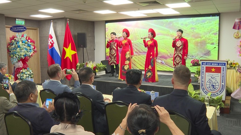 TP.HCM họp mặt kỷ niệm 33 năm Quốc khánh Slovakia- Ảnh 2.