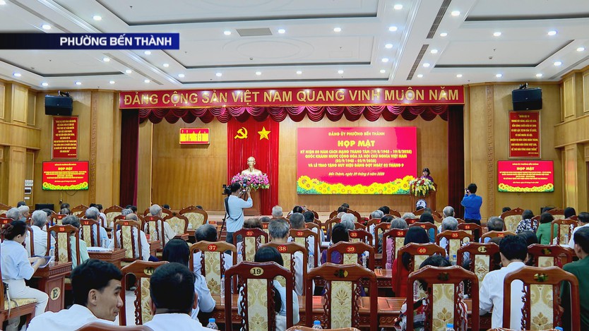 Phường Bến Thành họp mặt kỷ niệm 80 năm Cách mạng tháng Tám và Quốc khánh 2/9- Ảnh 1.