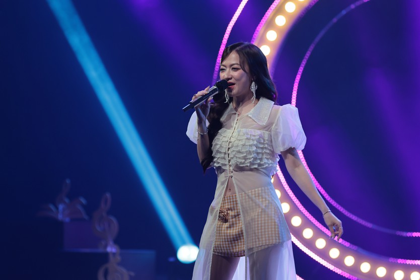Xuân Nghi: Thoát khỏi “khung hình cũ” để vẽ lại chính mình cùng Chạm 5S  - Ảnh 2.