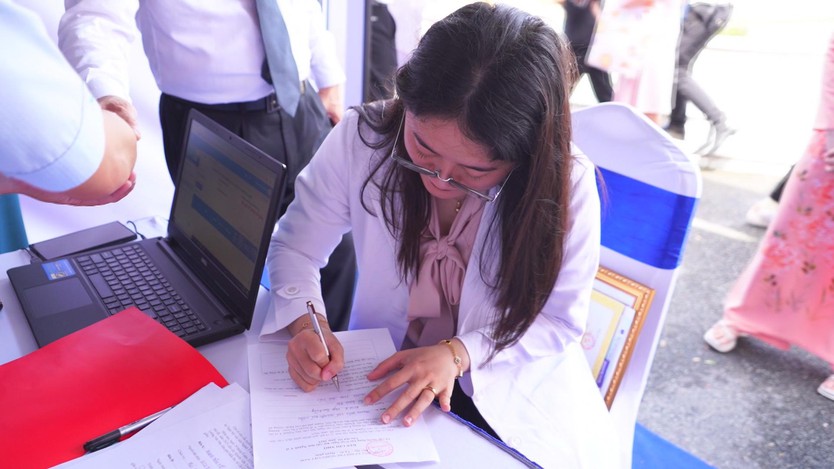 Cơ hội cho các bác sĩ trẻ gắn bó với y tế cơ sở- Ảnh 5.