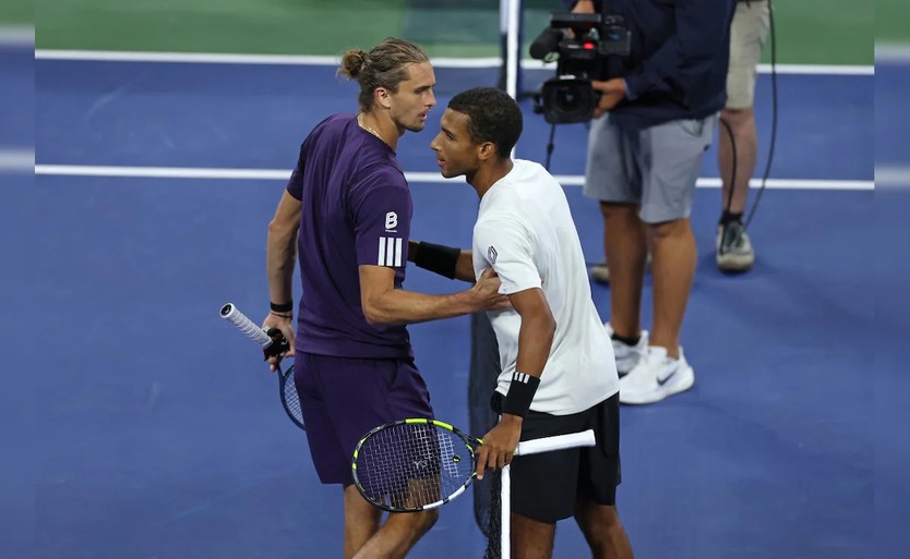 Vòng 3 Mỹ mở rộng: Zverev bị loại, Jannik Sinner thắng vất vả- Ảnh 1.
