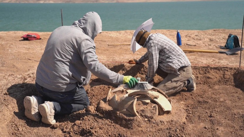 Iraq: Hạn hán làm lộ thiên nhiều ngôi mộ cổ- Ảnh 3.