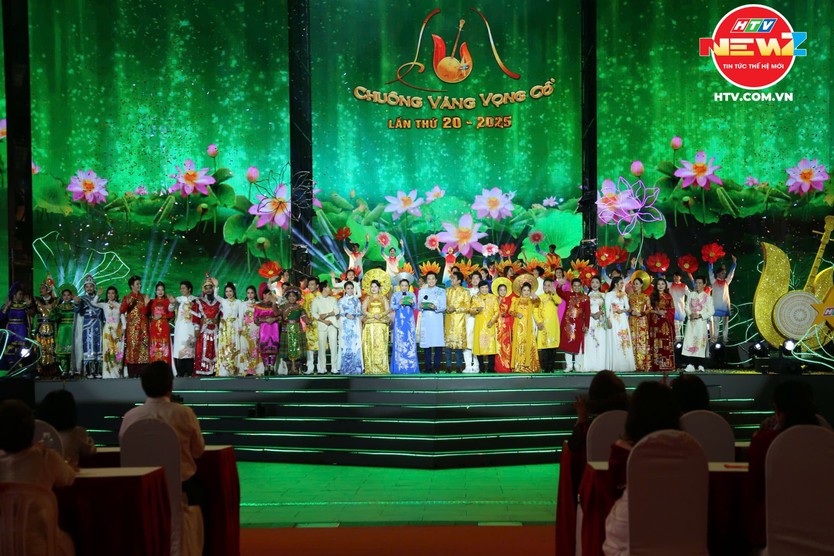 Gala Chuông vàng vọng cổ 2025 - Dư âm hào hùng giữa lòng phố thị- Ảnh 10.