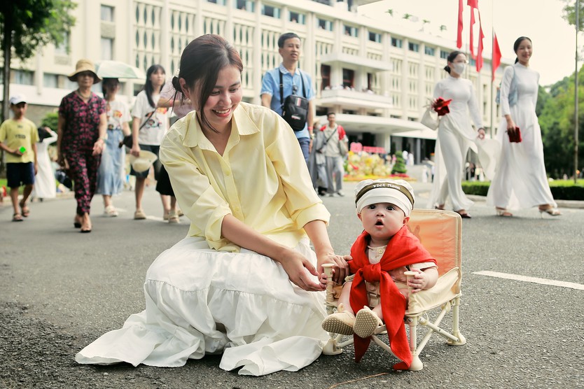 TP.HCM rộn ràng không khí chào mừng Quốc khánh 2/9- Ảnh 15.