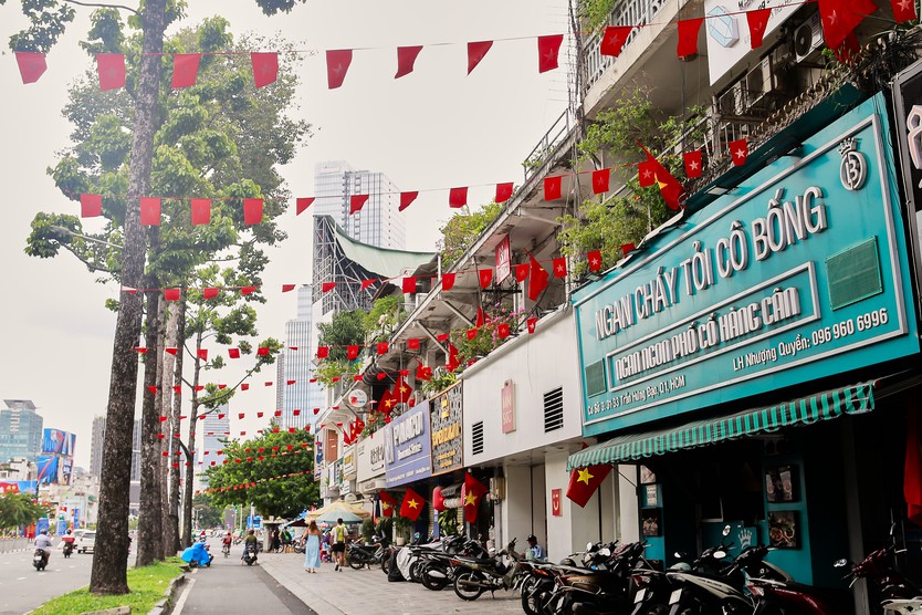TP.HCM rộn ràng không khí chào mừng Quốc khánh 2/9- Ảnh 5.