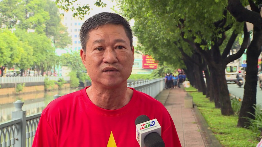 Ra quân làm "Sạch phố - Xanh kênh" đón lễ- Ảnh 1.