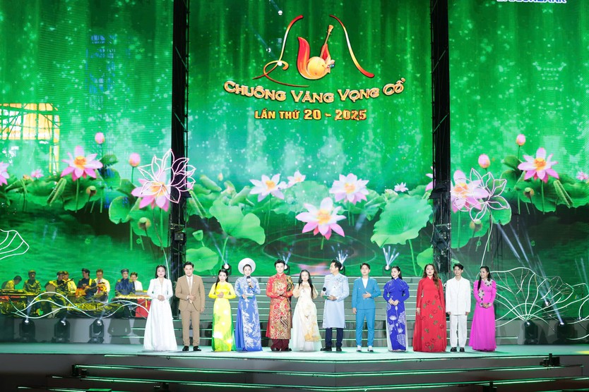 Gala Chuông vàng vọng cổ 2025 - Dư âm hào hùng giữa lòng phố thị- Ảnh 5.