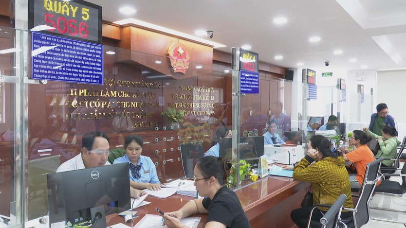 TP.HCM: 100% thủ tục hành chính sẽ không phụ thuộc địa giới vào cuối năm 2025 - Ảnh 2.