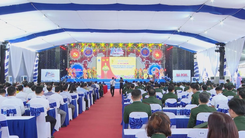 Tổng công ty Ba Son kỷ niệm 100 năm truyền thống và đón nhận Huân chương Bảo vệ Tổ quốc - Ảnh 1.