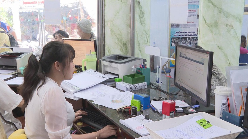 Xã Hưng Long kiến nghị bổ sung nhân sự, trang thiết bị để phục vụ dân hiệu quả hơn - Ảnh 6.