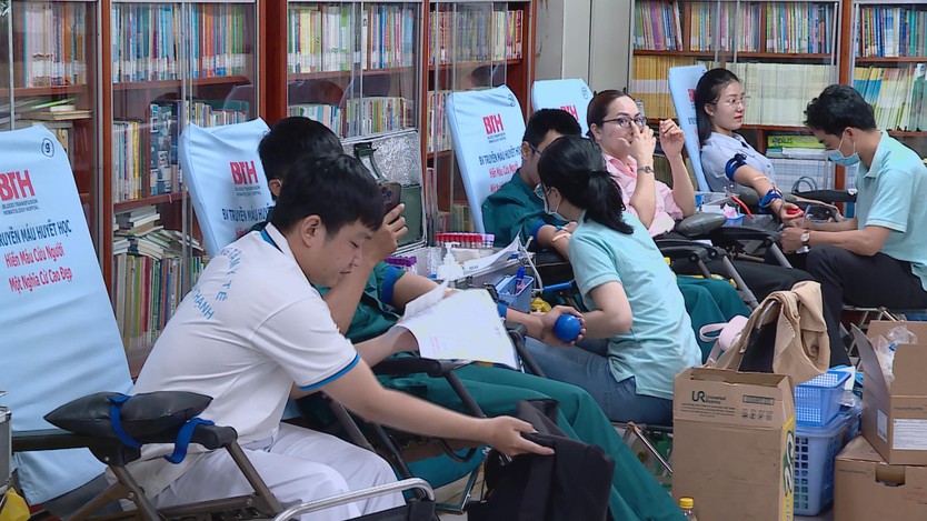Lan tỏa nghĩa cử cao đẹp từ Chương trình hiến máu tình nguyện “Chia sẻ giọt máu hồng” - Ảnh 4.