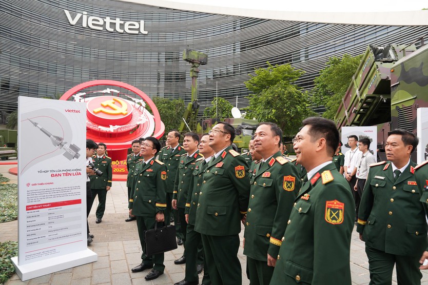 Viettel đặt mục tiêu tăng trưởng 2 con số, đưa Việt Nam trở thành quốc gia xuất khẩu công nghệ cao  - Ảnh 4.
