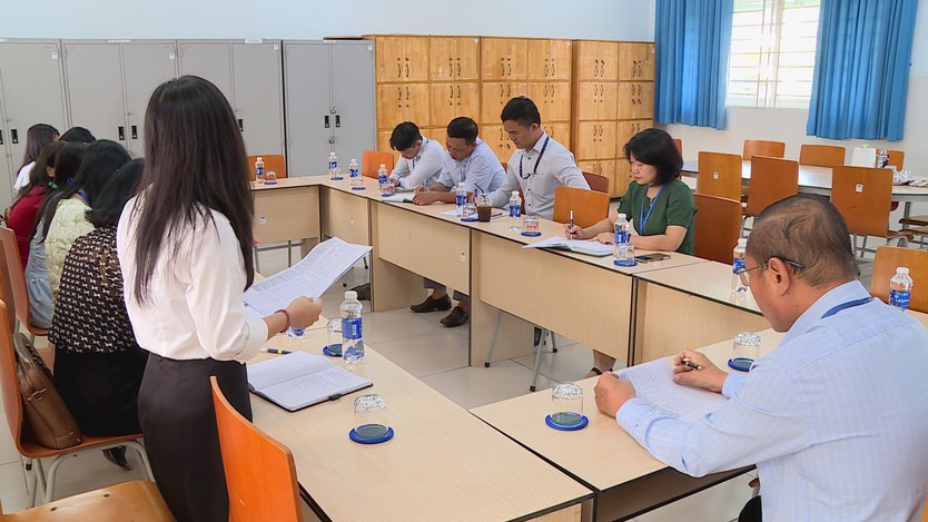 TPHCM nỗ lực khắc phục tình trạng thiếu giáo viên và cơ sở vật chất - Ảnh 2.