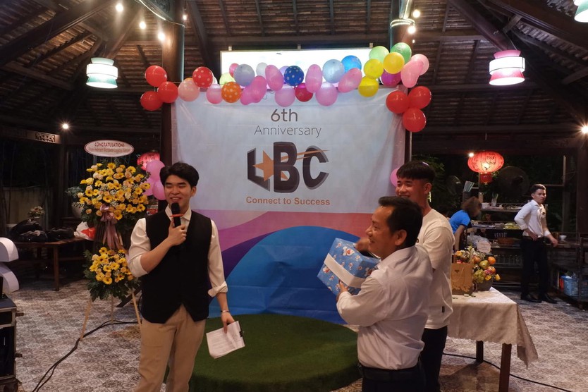 Nguyễn Vũ Minh Thắng - MC Gen Z “lì đòn” với nghề dẫn - Ảnh 2.