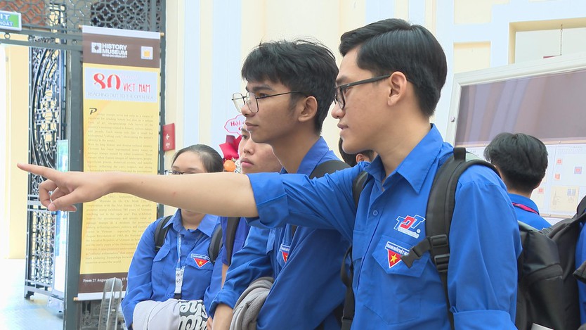 Việt Nam qua lăng kính tem bưu chính quốc tế- Ảnh 5.