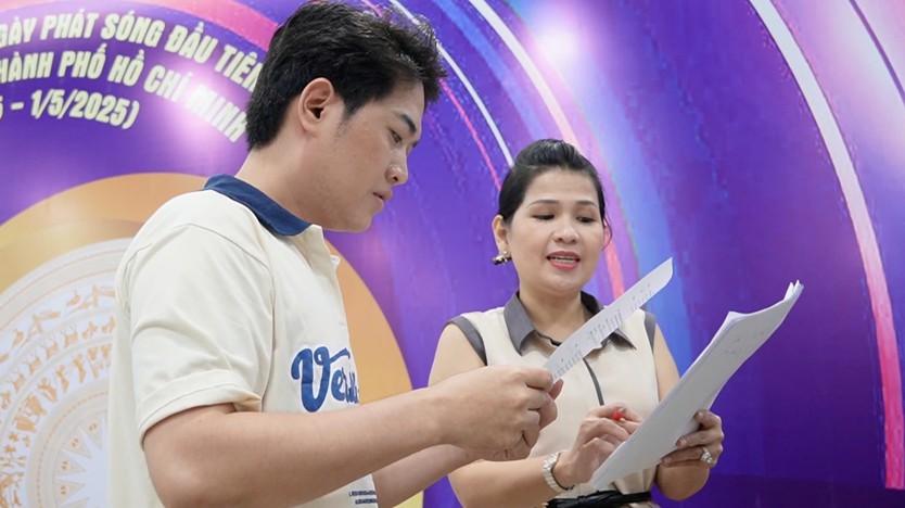 Top 7 "Chuông vàng vọng cổ" 2025 hào hứng tập luyện cho chung kết 2 - Ảnh 2.