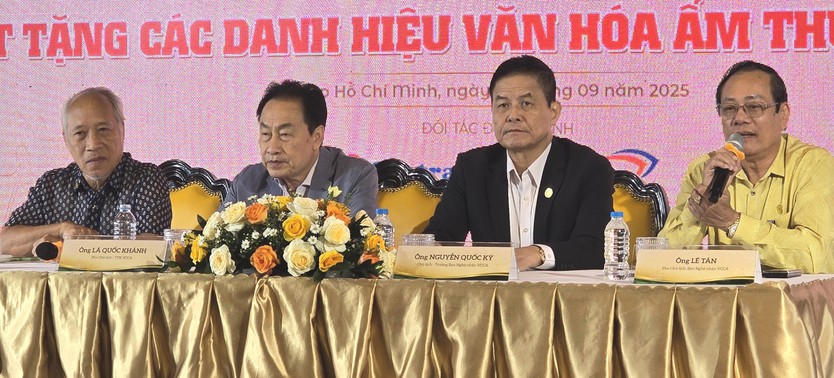 Đi tìm nghệ nhân văn hóa ẩm thực và chuyện xuất khẩu đầu bếp Việt - Ảnh 2.