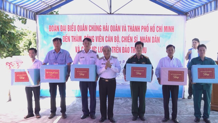 Đoàn đại biểu TP.HCM thăm các đảo thuộc vùng biển Tây Nam- Ảnh 4.