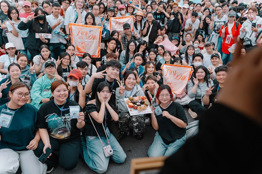 Loạt food truck “xịn sò” tiếp sức cho Em Xinh “Say Hi” Concert -  Đêm 1- Ảnh 1.