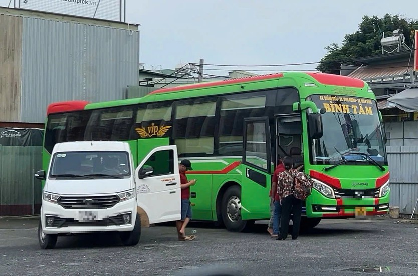 Xe khách vi phạm tràn lan ở cửa ngõ phía đông TP.HCM- Ảnh 3.