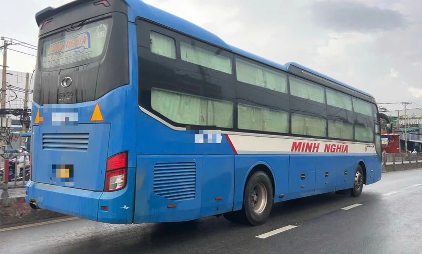 Xe khách vi phạm tràn lan ở cửa ngõ phía đông TP.HCM- Ảnh 14.