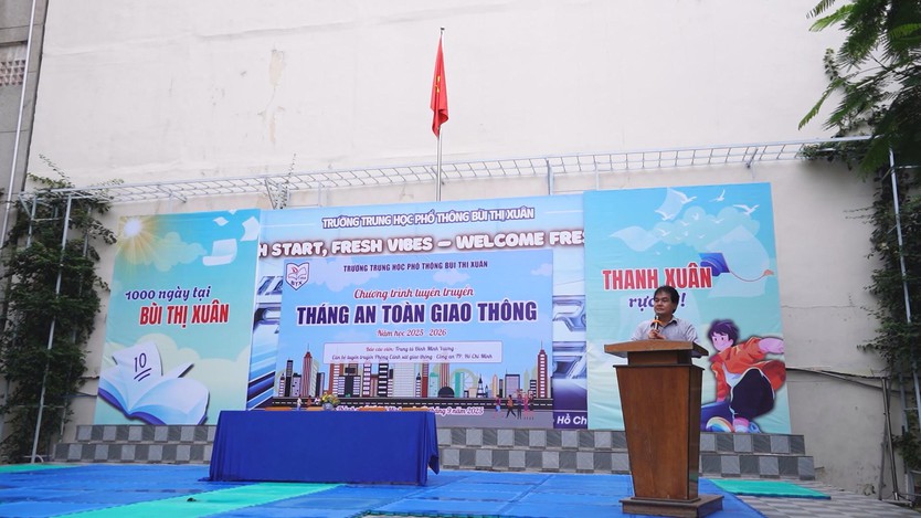 Trường THPT Bùi Thị Xuân tuyên truyền văn hóa giao thông cho học sinh- Ảnh 2.