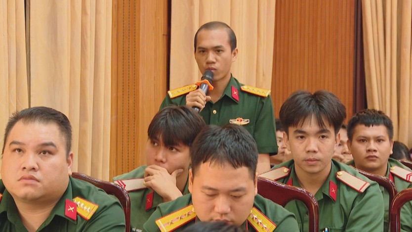 Bộ tư lệnh TP.HCM đối thoại dân chủ với cán bộ, chiến sĩ Ban Chỉ huy Phòng thủ Khu vực 5 - Tam Long- Ảnh 2.