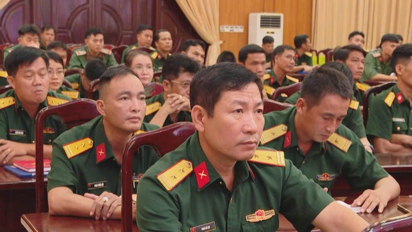 Bộ tư lệnh TP.HCM đối thoại dân chủ với cán bộ, chiến sĩ Ban Chỉ huy Phòng thủ Khu vực 5 - Tam Long- Ảnh 3.