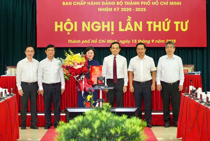 Đồng chí Văn Thị Bạch Tuyết giữ chức Phó Bí thư Thành ủy TP.HCM - Ảnh 1.