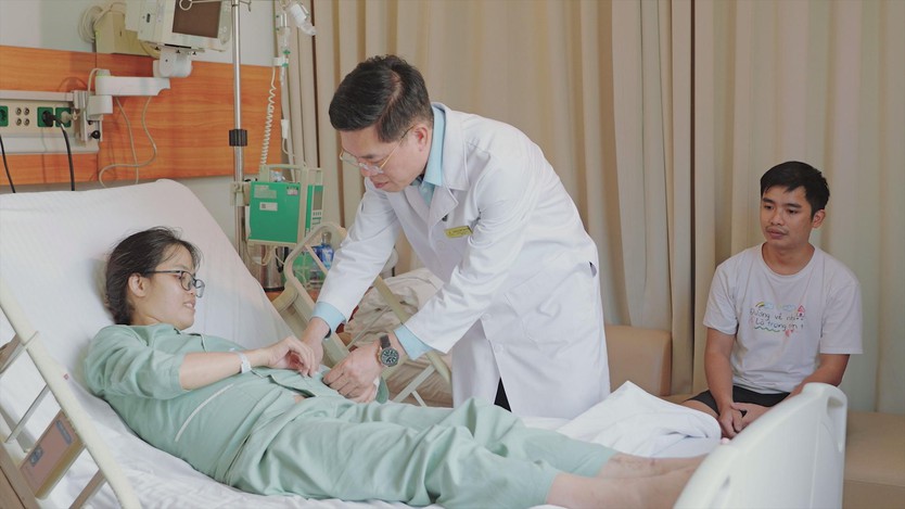 Nữ bác sĩ được tái sinh từ gan của chồng - Ảnh 3.