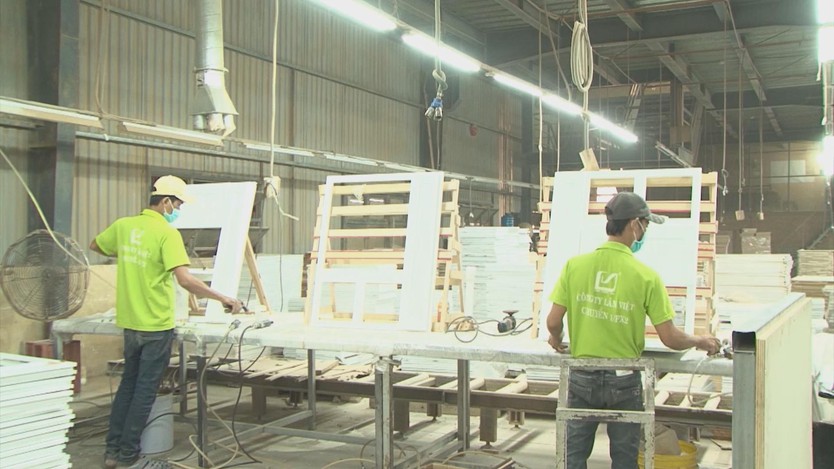 Xuất khẩu Việt Nam tăng trưởng ấn tượng 8 tháng đầu năm - Ảnh 1.