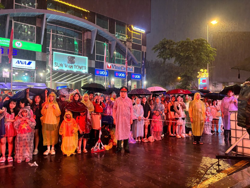 Chương trình nghệ thuật "Ánh sao độc lập": Mãn nhãn và giàu cảm xúc trong đêm Quốc khánh - Ảnh 1.