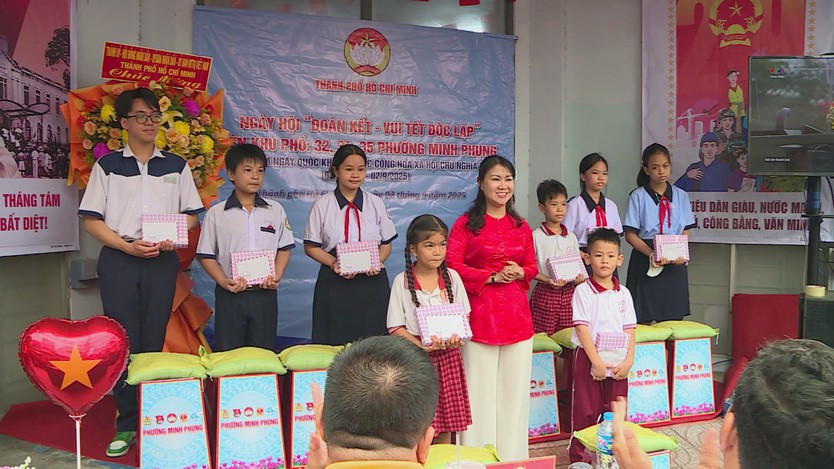 Ngày hội “Non sông – Dân tộc kết đoàn” lan tỏa tinh thần gắn bó cộng đồng tại TP.HCM- Ảnh 5.