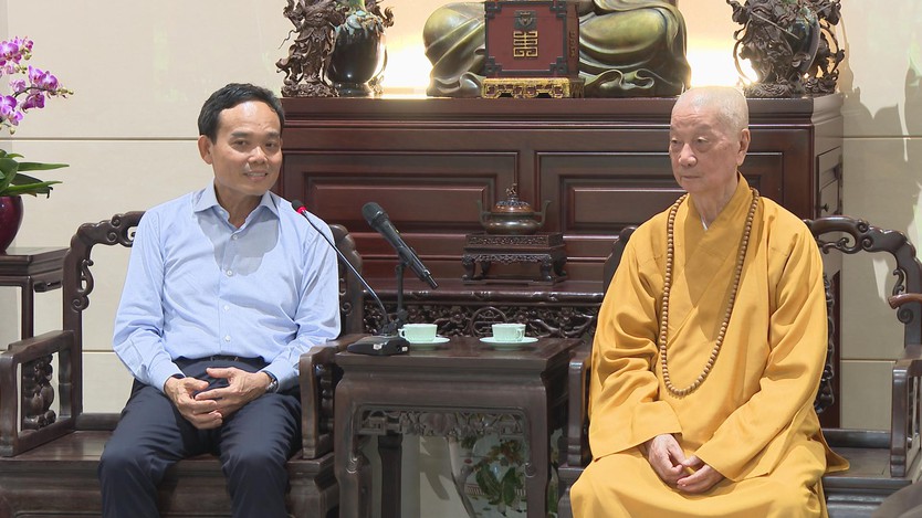 Lãnh đạo TP.HCM thăm các cơ sở tôn giáo trên địa bàn - Ảnh 1.