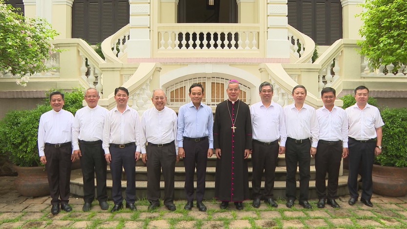 Lãnh đạo TP.HCM thăm các cơ sở tôn giáo trên địa bàn - Ảnh 4.
