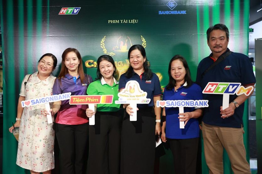 "Chuông vàng tỏa sáng" ra rạp: Những giây phút xúc động và tự hào - Ảnh 5.