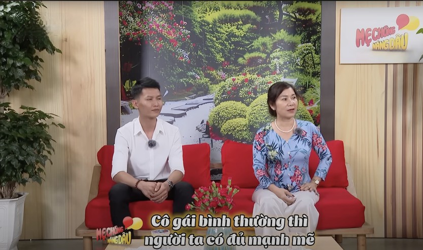 Mẹ vợ "lắp camera theo dõi con rể" vì lo cho cô con gái tí hon - Ảnh 1.
