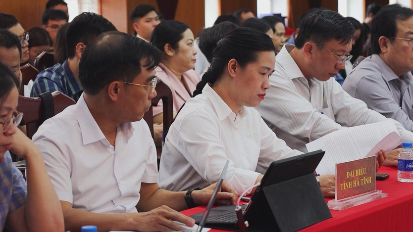 Tháo gỡ vướng mắc về văn thư - lưu trữ và chuyển giao phần mềm quản lý tài liệu lưu trữ số - Ảnh 2.